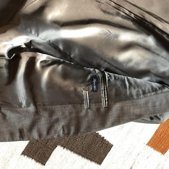 Canali Men’s 2-button brown suit. Made in Italy - Picture 3 of 6